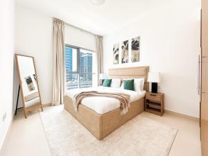 Trophy - Downtown Skyline Sanctuary Suite