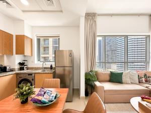 Trophy - Downtown Skyline Sanctuary Suite