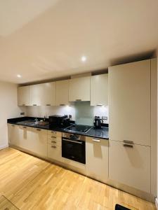 Cosy Modern Tower Bridge Apartment