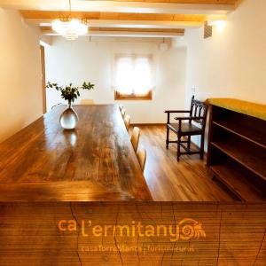 Ca l Ermitanyo- Casa Torre Blanca