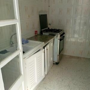 Pied dans leau avec balcon