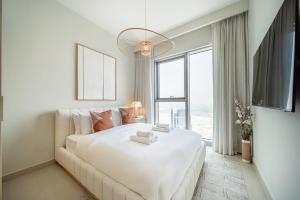 LUXE | Luxury 2BR | Creek View | Modern & Cozy