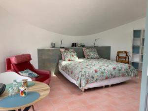 B&B / Chambres d'hotes COUETTE et CAFE L-AGENCE : Chambre Double - Vue sur Jardin