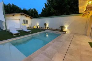 Villas Maison en pierre avec sa piscine chauffee : photos des chambres