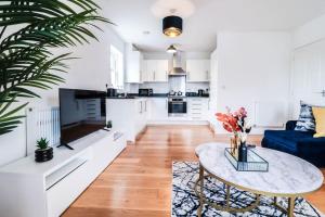 Luxury 2 Bed City Centre with Parking-Long Stay Offer