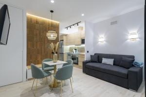 Deluxe SOL, by MONARO