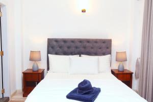 Ajymth Luxury Apartments - Lakeview Residencies - F24