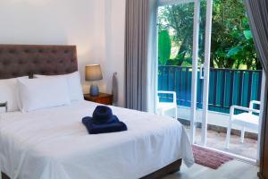 Ajymth Luxury Apartments - Lakeview Residencies - F24