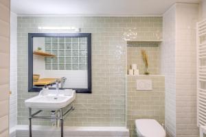 MONTMARTRE Sacré-Coeur, appartement jardin 6 à 8P