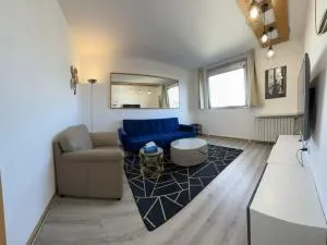 4 min walk to metro, 2 bedrooms &Salon, La Défense - 库尔布瓦