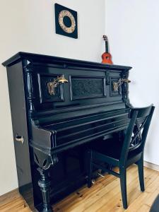 Eagles Bridge Art Apart