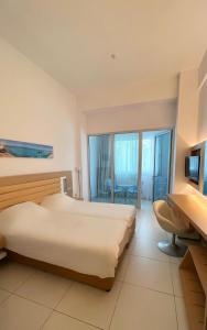 Vrissaki Beach Hotel