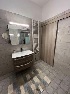 Thissio Apartment by Life Houses