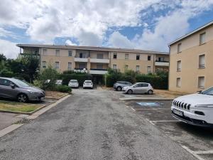 Bel appartement proche de la cité Médiévale