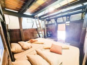 Modern Ifugao House at Tagaytay Patio Elisabel