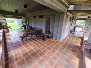 Modern Ifugao House at Tagaytay Patio Elisabel