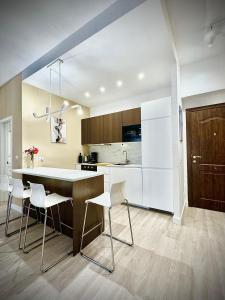 Home 120, Mansion Alhamar