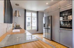 House for 18 people with cinema Place Morny