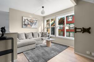 ARCTIC HOMES - The Town House