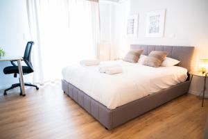 Urban Comfort 2 bdrm next to Metro