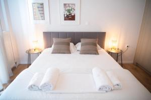 Urban Comfort 2 bdrm next to Metro