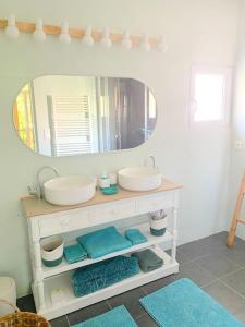 Villas VILLA BORRELA - Hyeres, France : photos des chambres