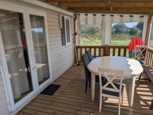 Campings Mobil home 4x8m et terrasse 18m2 : photos des chambres