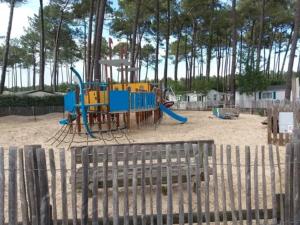MH 142B Camping "Les dunes de Contis"