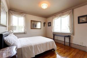 4 Beds Entire House Wifi Parking