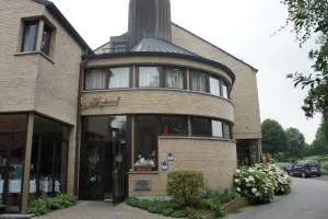 艾斯布特酒店 - 昂吉安