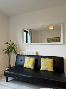 Old Street 1-Bedroom Entire Apartment Central London