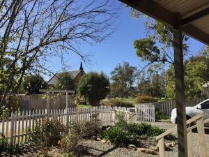 Auburn Hideaway