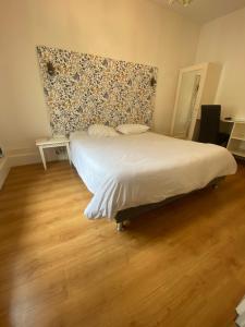 Hotels Logis Hotel de la Tour Libourne : photos des chambres