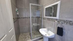 Rooisand Oornag Akkommodasie