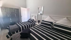 Rooisand Oornag Akkommodasie