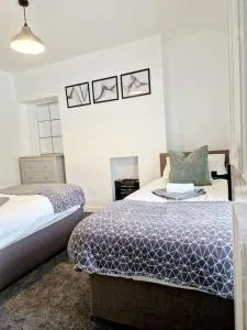 Welsh Retreat, BikeParkWales, Brecon Beacons, ZipWorld Tower - Mountain Ash