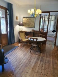 Chalets La Chaumiere, Formule maison entiere : photos des chambres