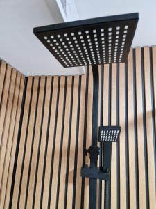 Town Centre apartment with private patio - Near Airport & Train Station