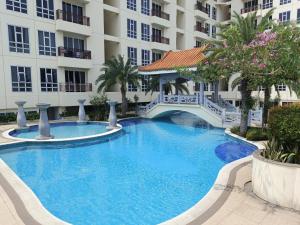 2BR Lucky Tower Residence Jakarta Old Town Top Floor Condo