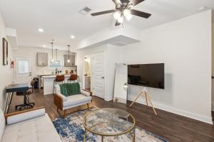 Alto D8 I Modern New Construction 2Bd Apartment