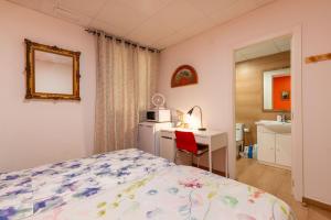 Mirador 2 del Mercado Central - habitacion con baño privado en el centro de la Ciudad Vella