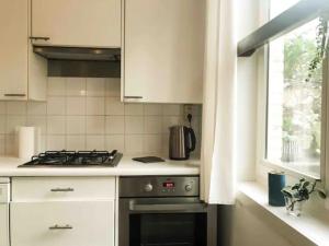 Chère Anna City Center New Top location