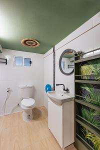 Patong Apartments Steps to Beach & Bangla Road Sleeps 6