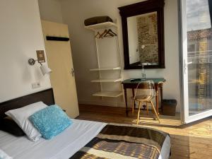 Hotels Hotel de La Paix : photos des chambres