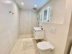 Prime Haven Near Sea & Park, Free Parking, Terrace