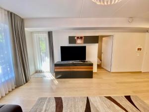 Prime Haven Near Sea & Park, Free Parking, Terrace