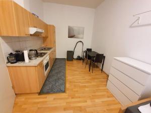Zentrales Apartment mit Küche & WLAN, Perfekt für Paare & Geschäftsreisende