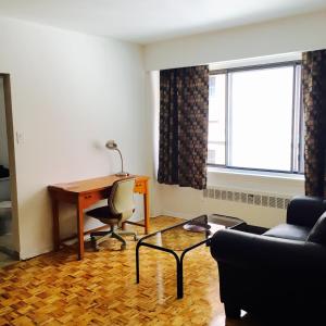 Stylish Montreal Apartment Comfortable Stay in the Golden Square Mile