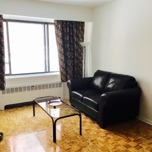 Stylish Montreal Apartment Comfortable Stay in the Golden Square Mile
