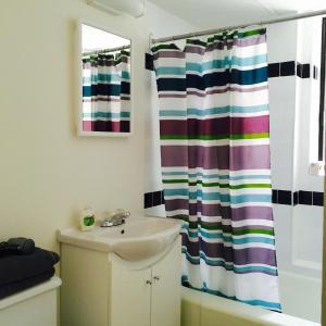 Stylish Montreal Apartment Comfortable Stay in the Golden Square Mile